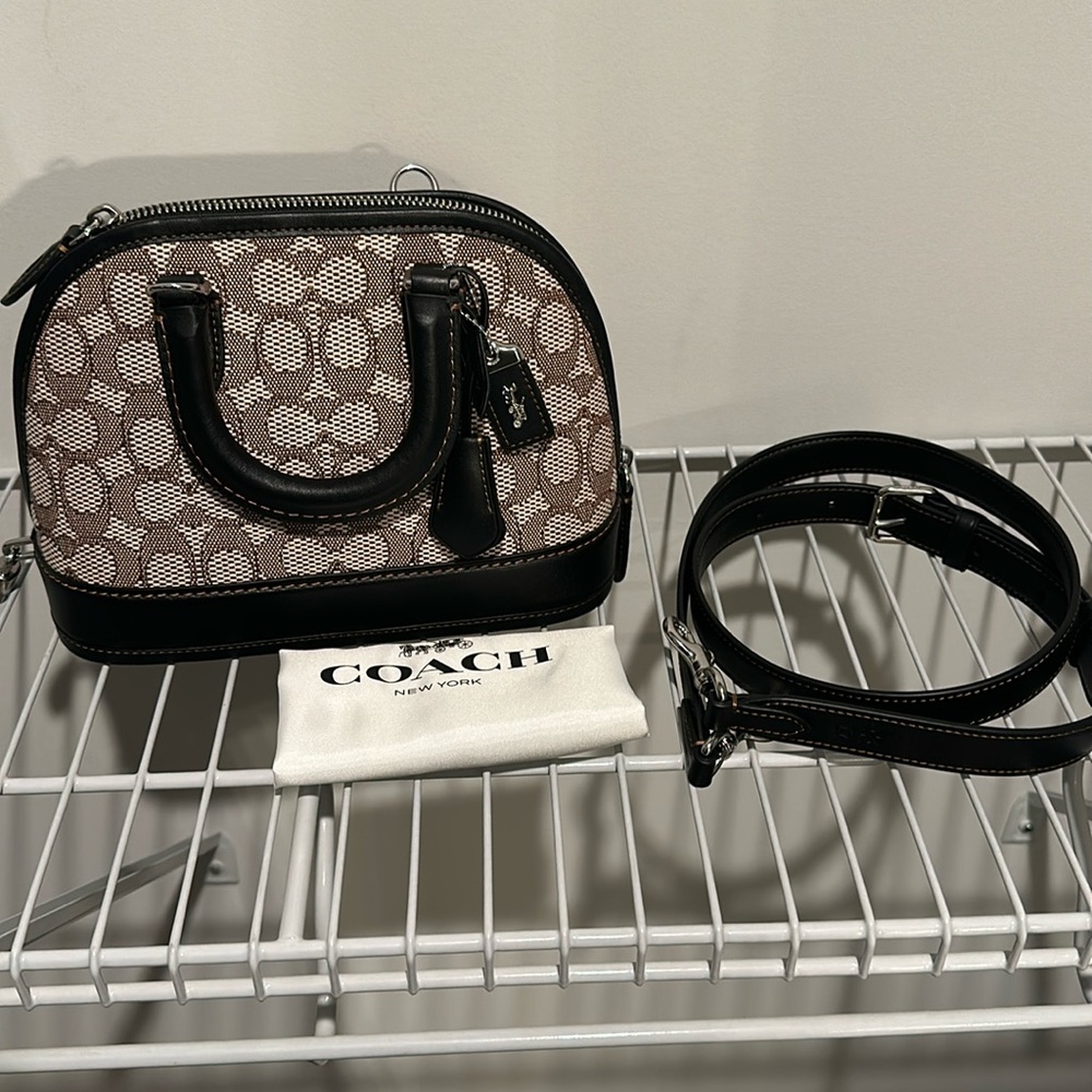 Coach Revel 24 in Signature Jacquard